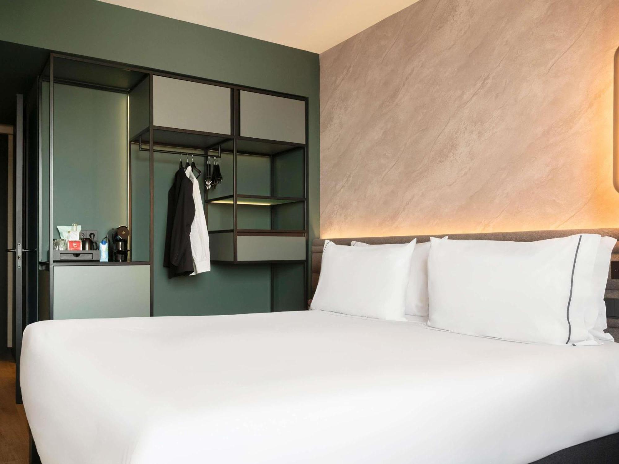 Novotel Valencia Lavant Esterno foto